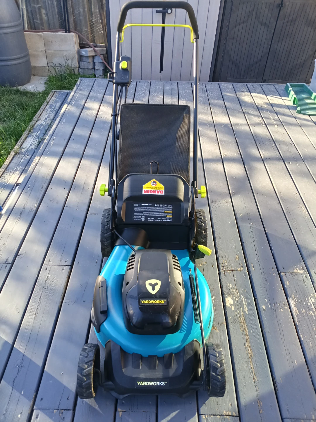 Yardworks 20-Inch Electric Mower - photo 3