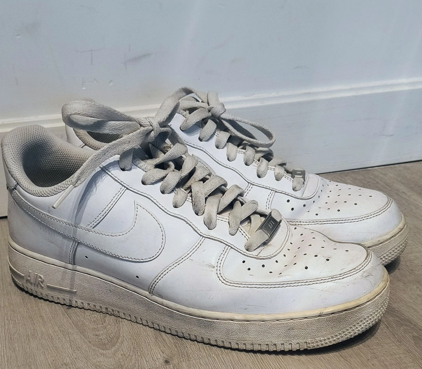 Nike Air Force 1 Low (Size 11) - photo 2