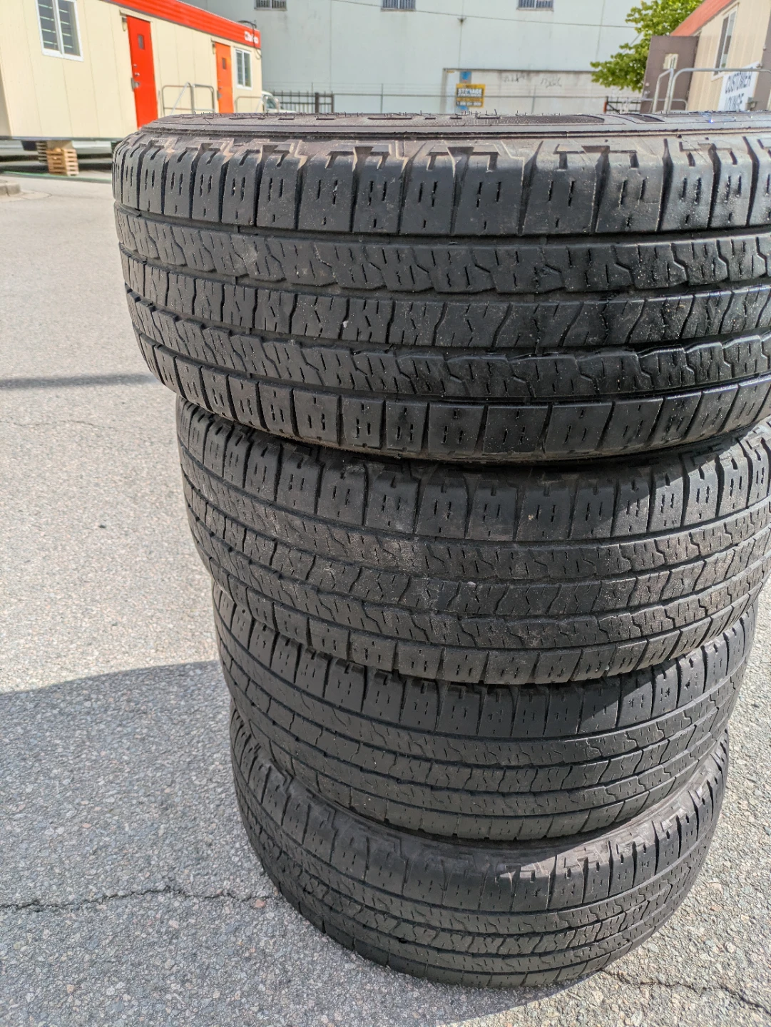 Goodyear Workhorse 235/65R16 ( 50-60% tread ) - photo 2