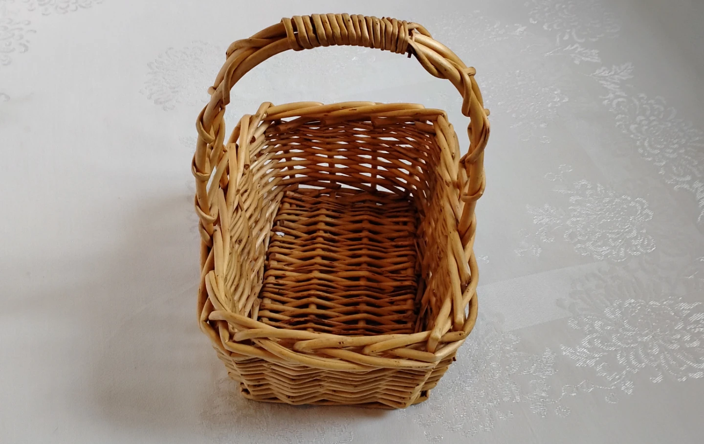 ⚽ Small Wicker Basket - photo 2