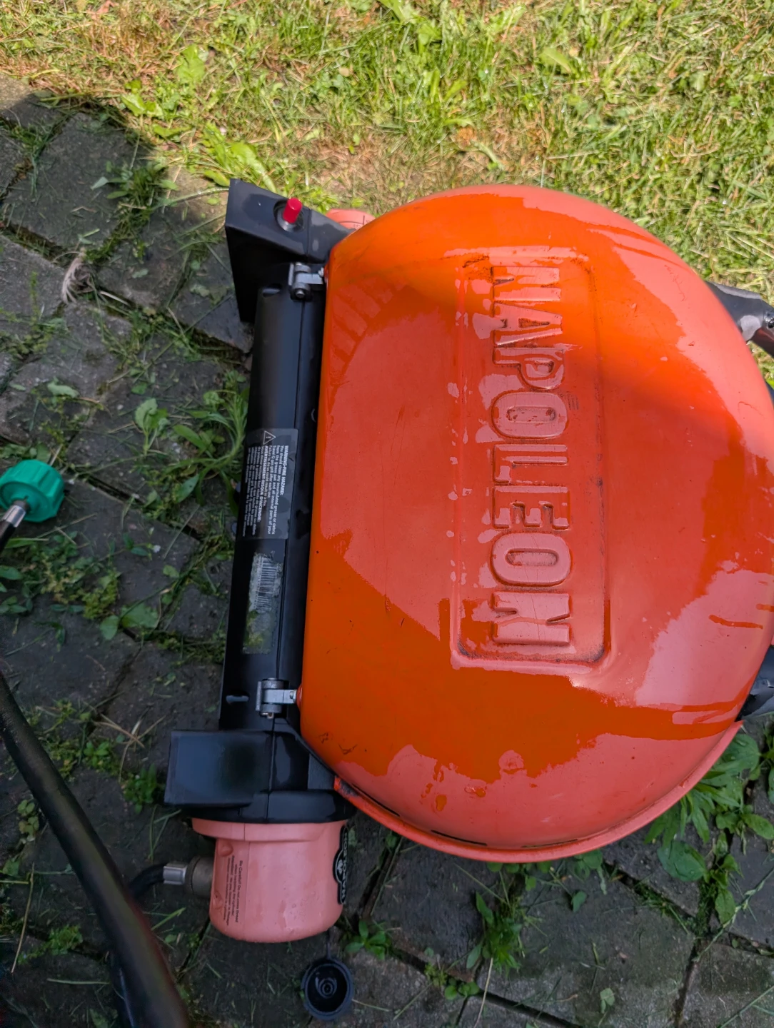 Napoleon Travel Q Portable Gas Grill