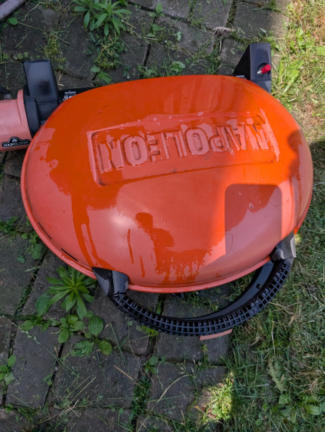 Napoleon Travel Q Portable Gas Grill - photo 3