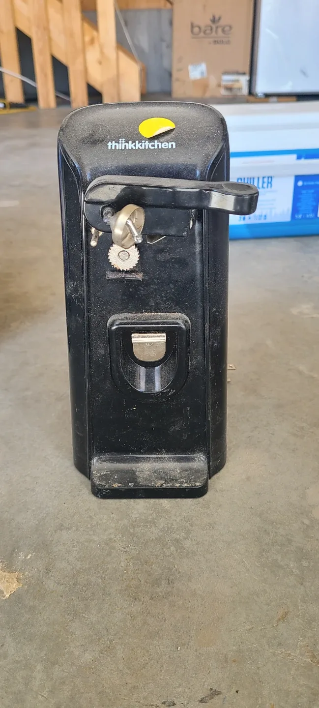 Electric can opener