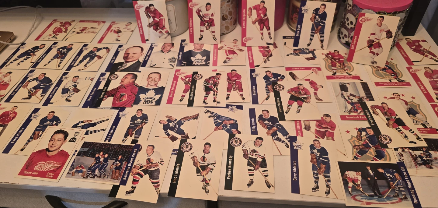 Collection of Vintage Hockey Cards