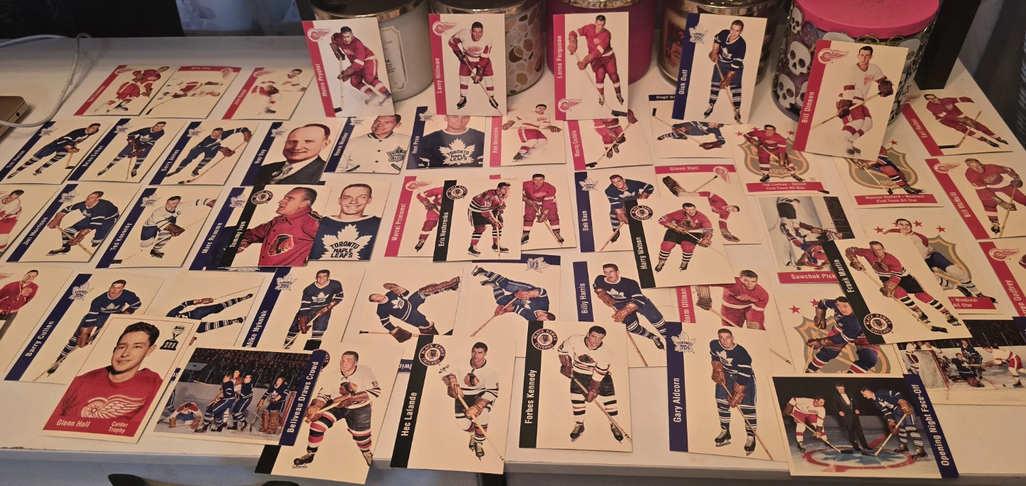 Collection of Vintage Hockey Cards - photo 2