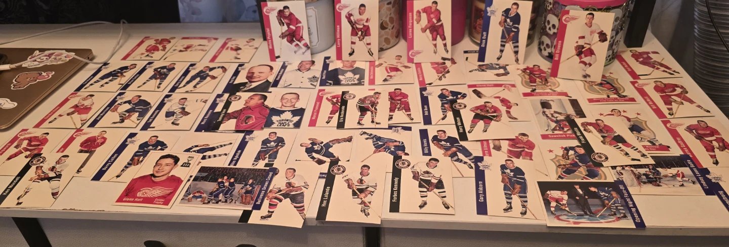 Collection of Vintage Hockey Cards - photo 3