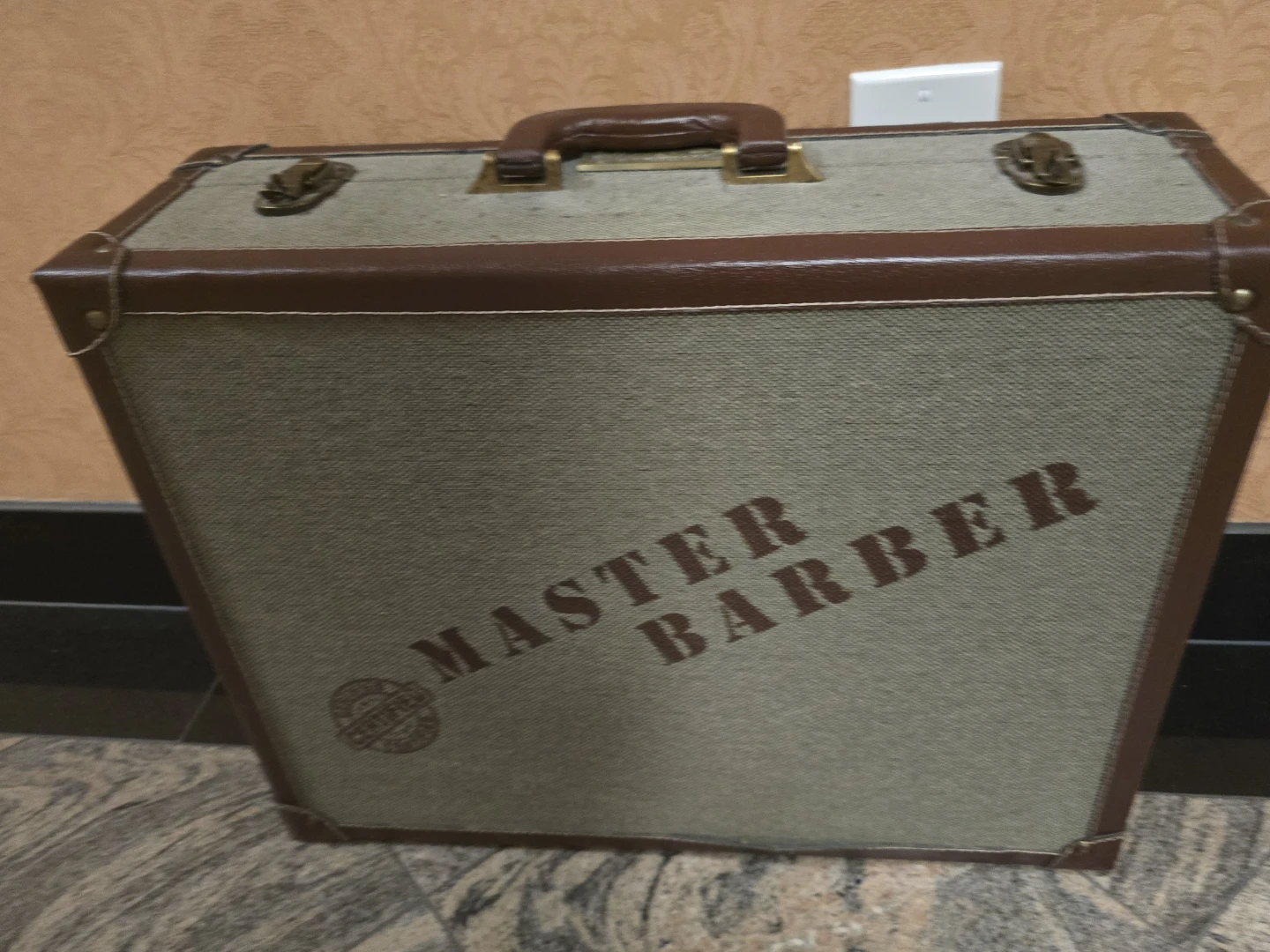 ANTIQUE STYLE Master  Barber Case – Adventure - photo 3