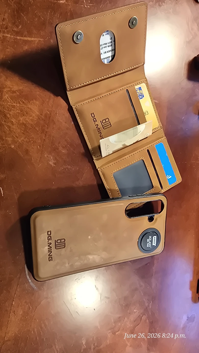 Samsung Smartphone with Magnetic case/wallet - photo 3