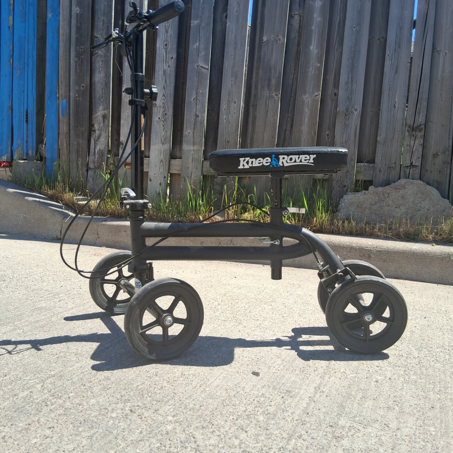 KneeRover Walker