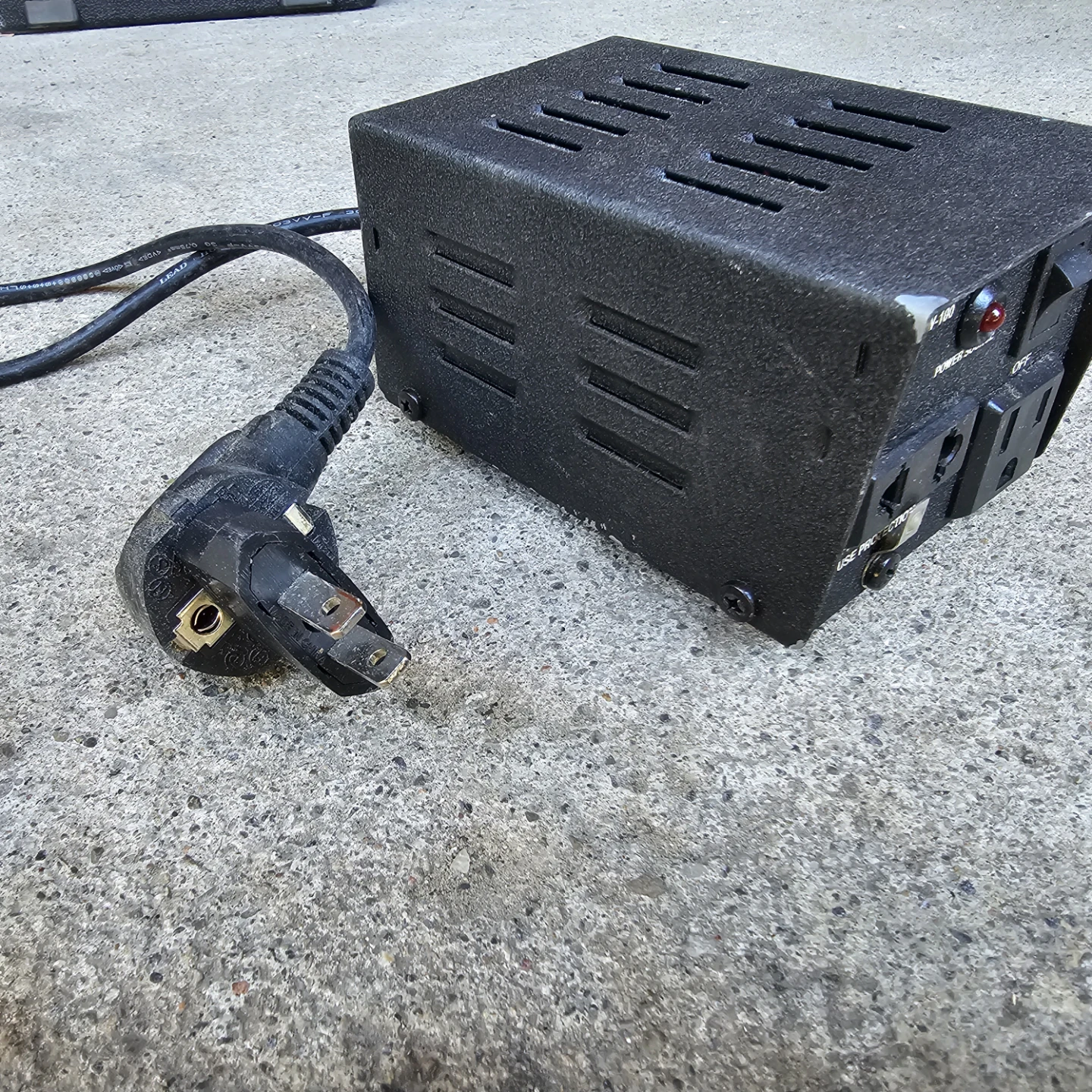 CHATEAU MW-100 Up-Down Converter - photo 3