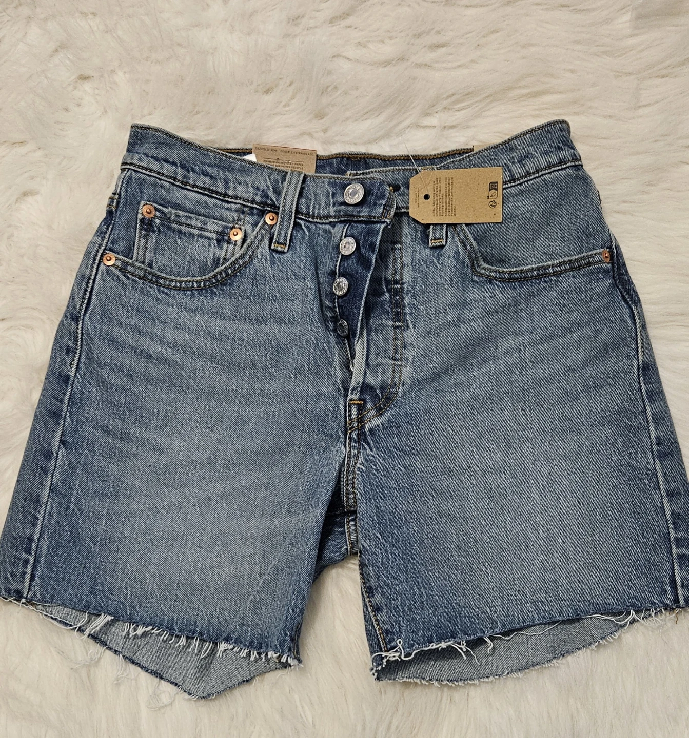 Levi's 501 Mid-Thigh Shorts 27