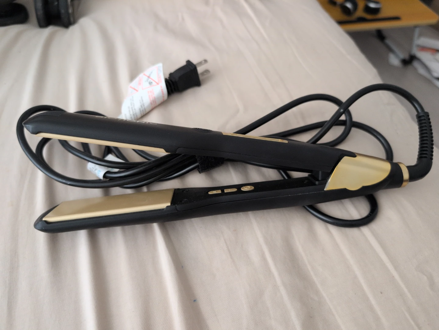 Bio Ionic Hair Straightener - photo 3