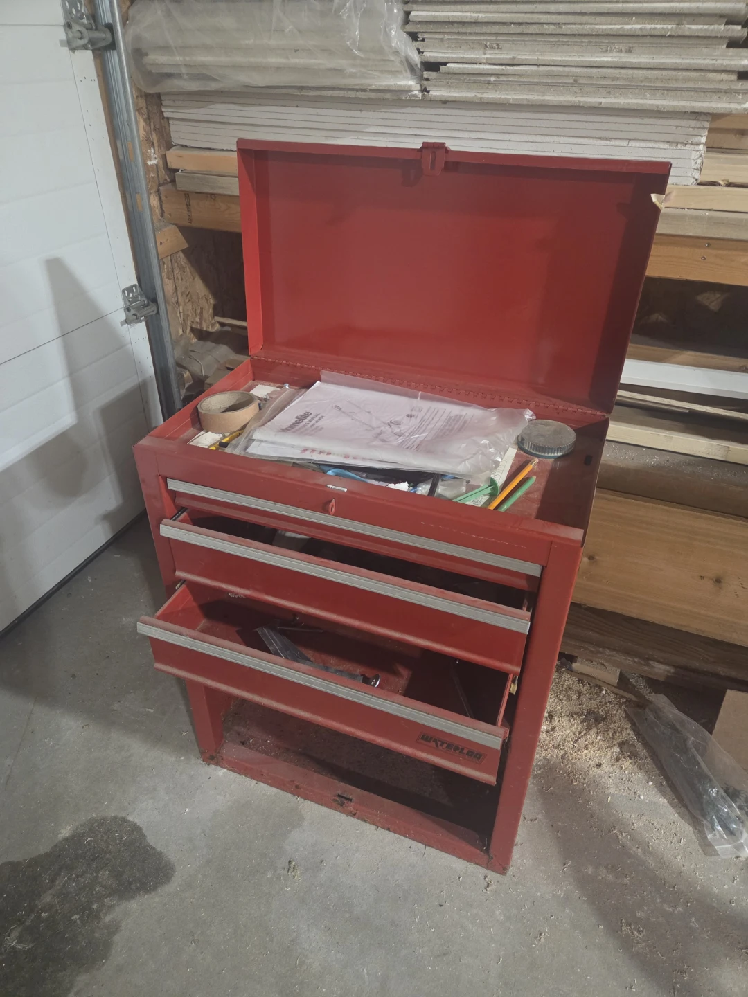 Standing tool box.