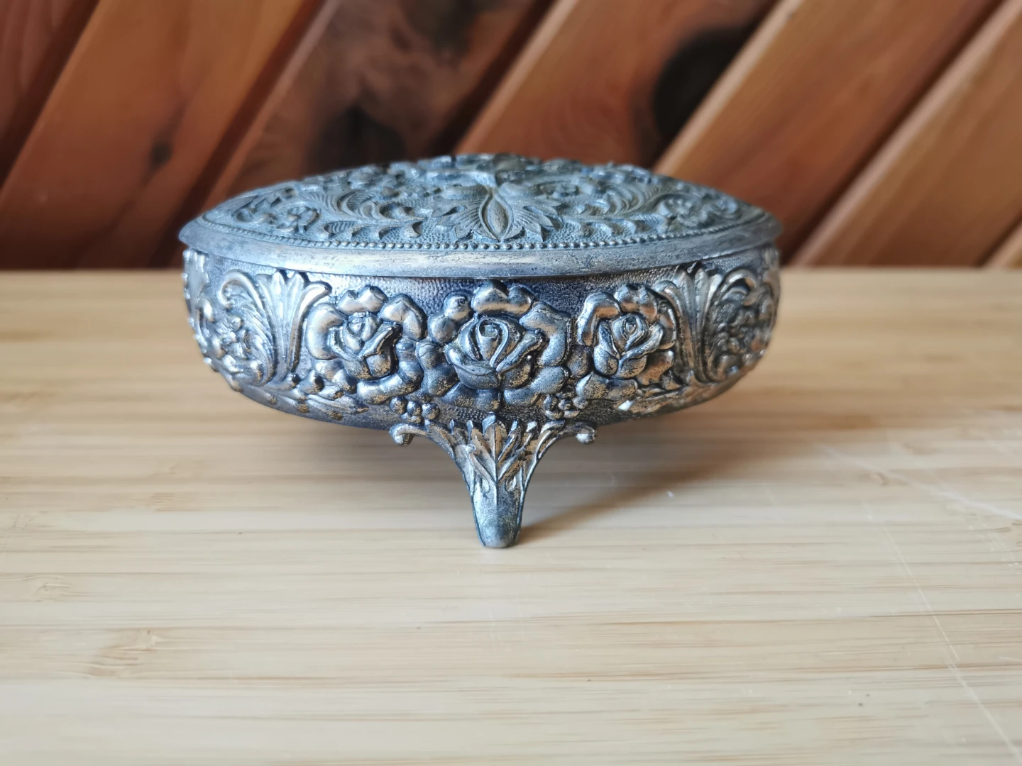 Vintage Silver Plated Floral Red Velvet Lined Trinket Box - photo 3