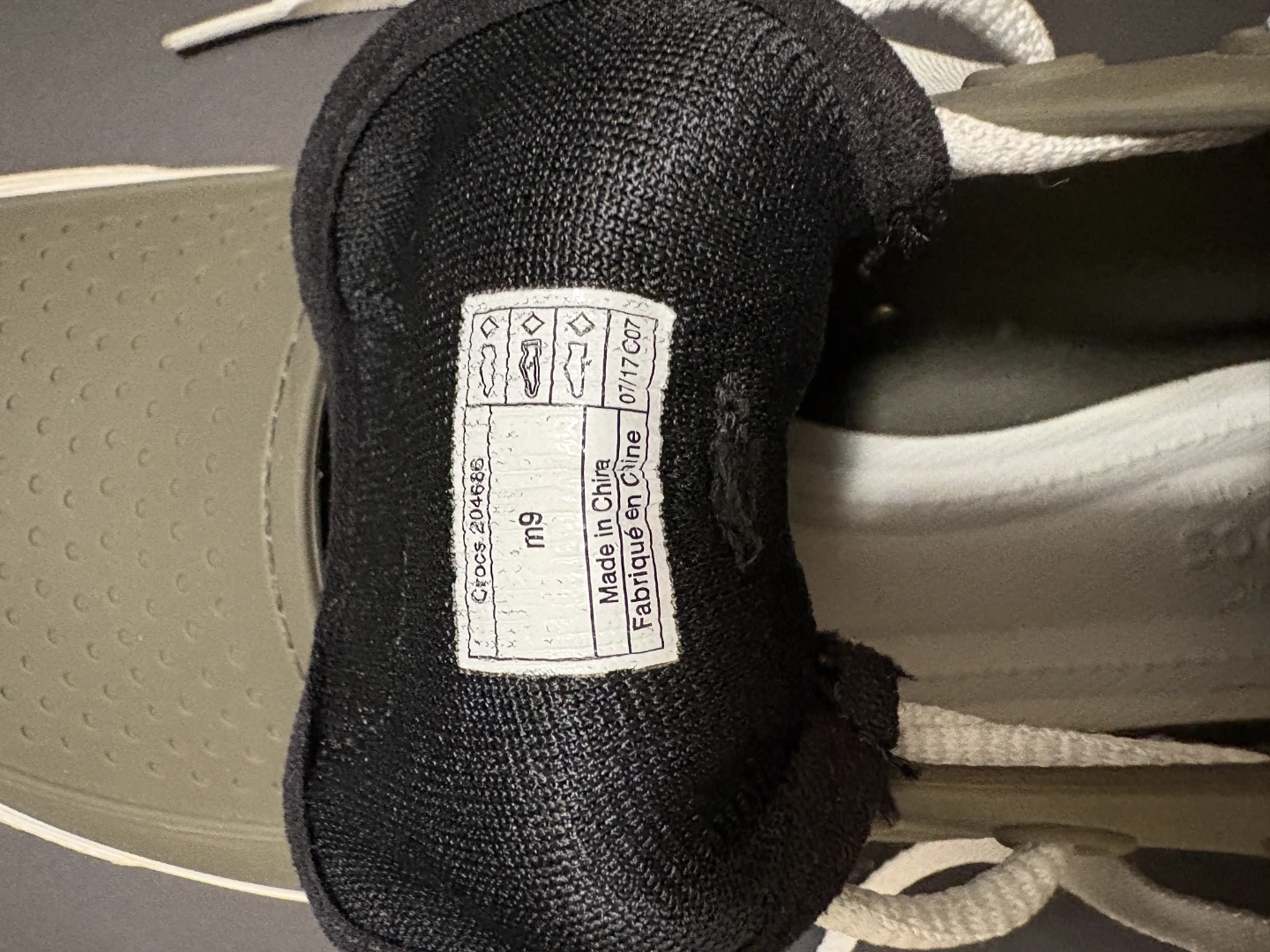 Crocs sneakers size9M - photo 4