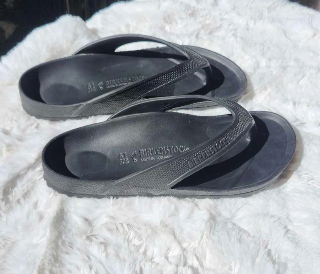 Birkenstock Honolulu Essentials Flip Flops - Black - photo 2