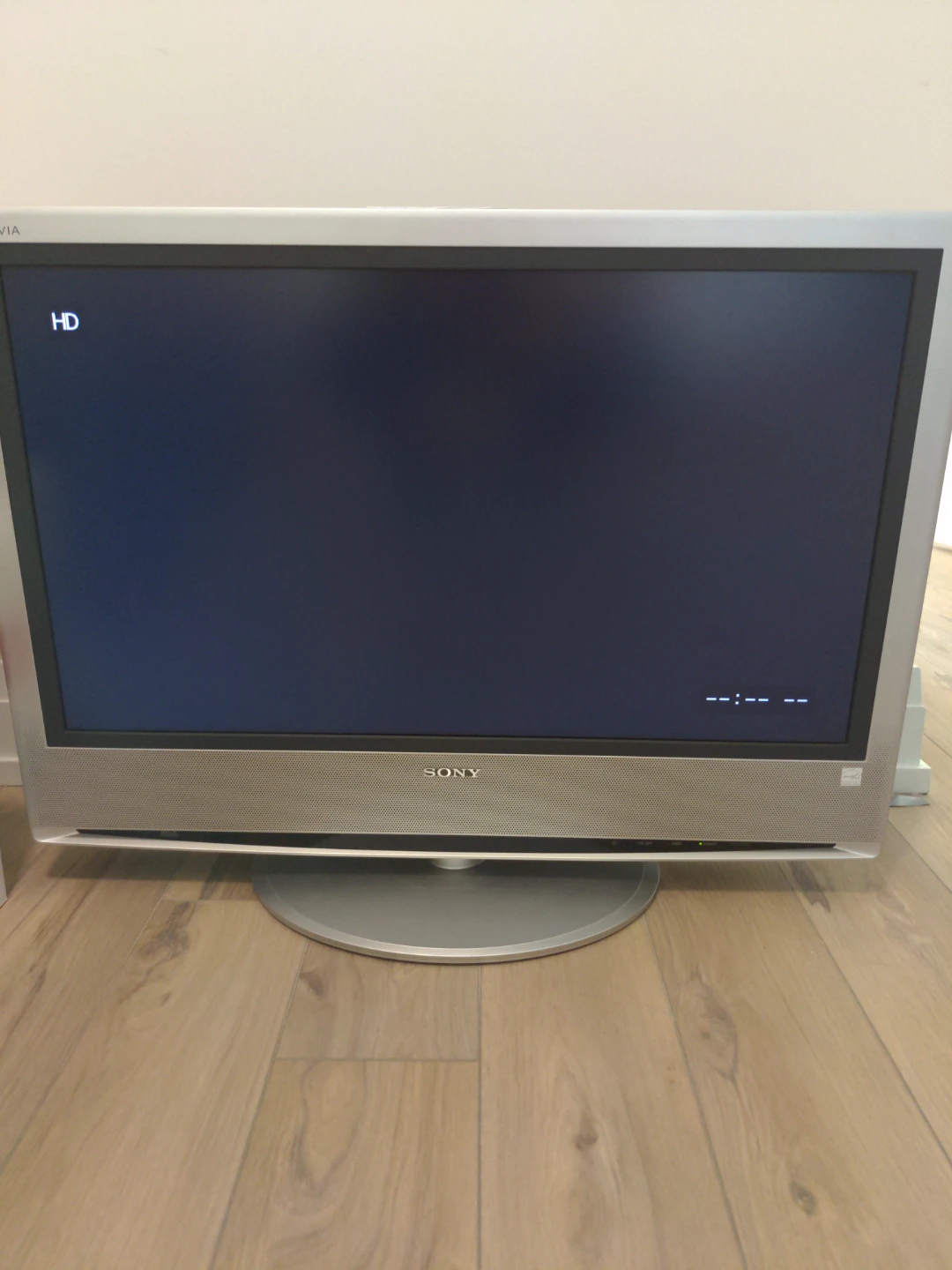 Sony BRAVIA KLV-S32A10 HD Television - photo 3