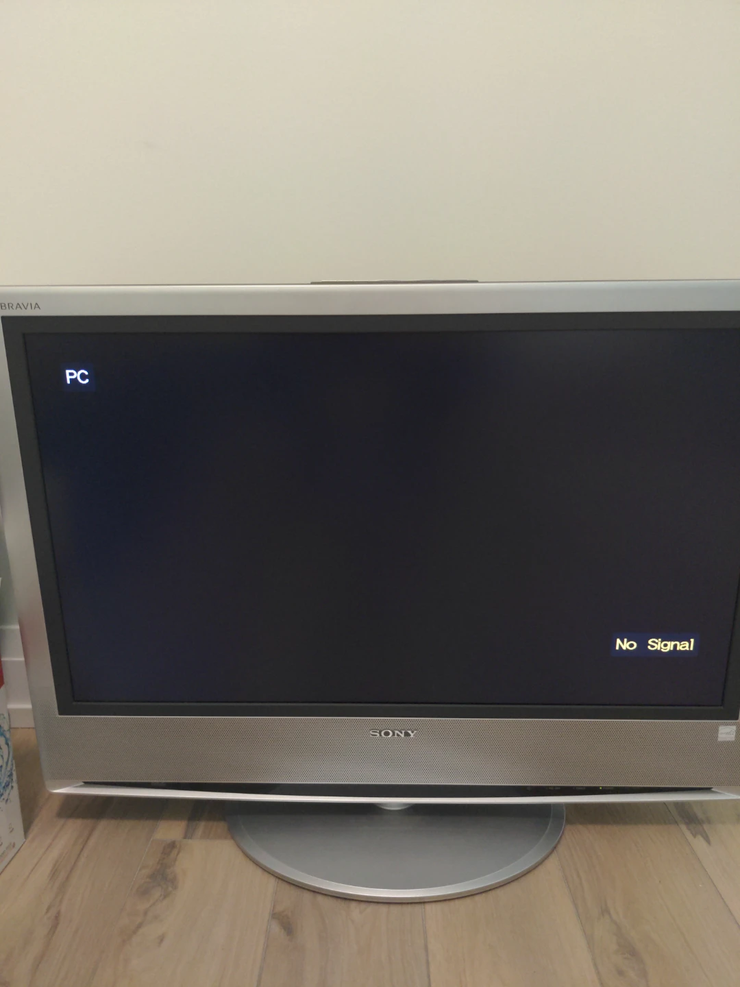 Sony BRAVIA KLV-S32A10 HD Television - photo 4