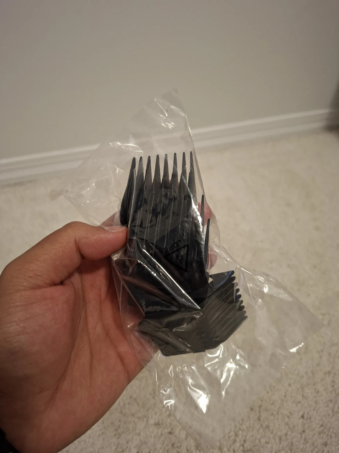CONAIRMAN Green Hair Clipper with Attachments - photo 5