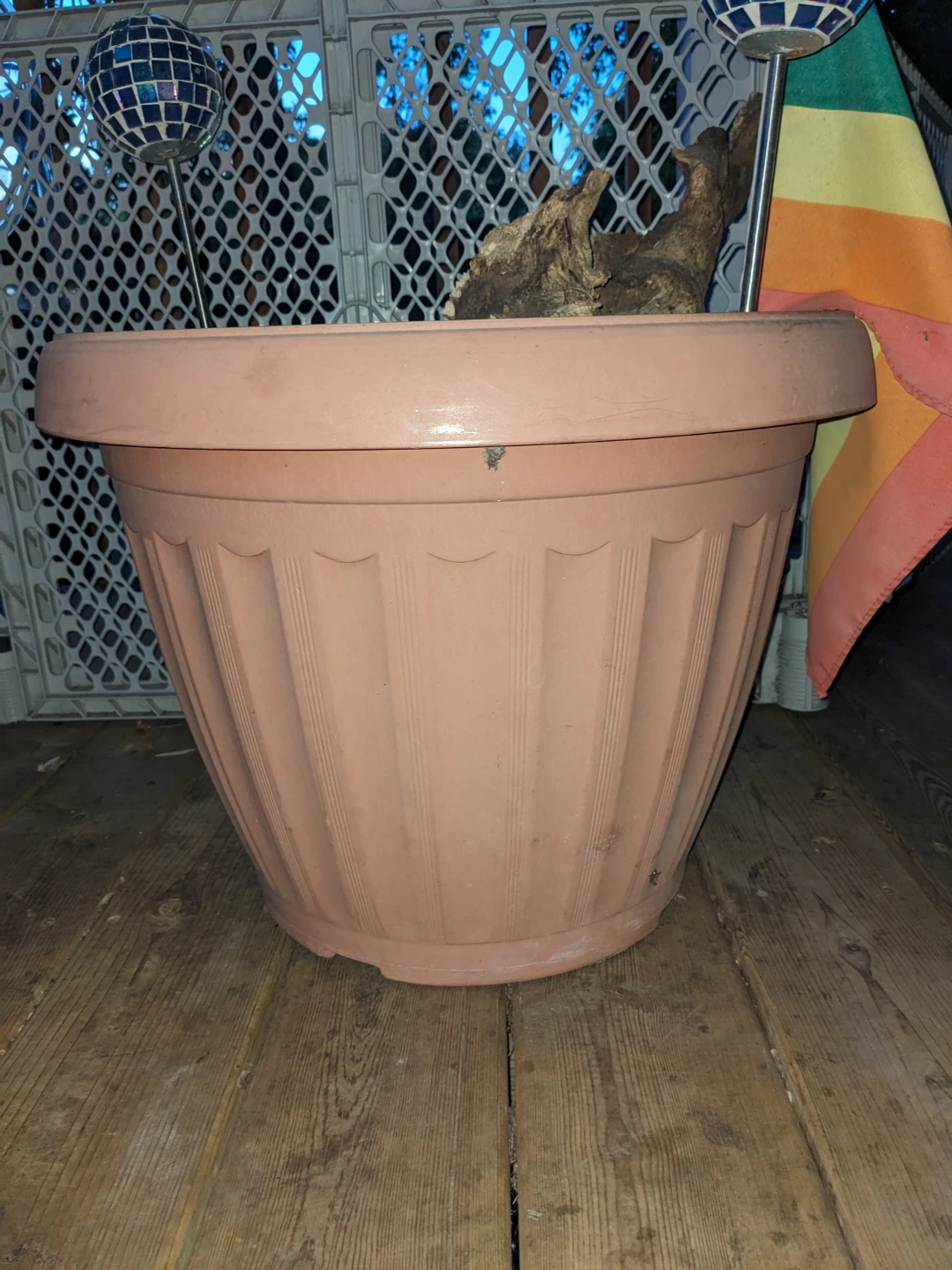 Extra large garden pot
