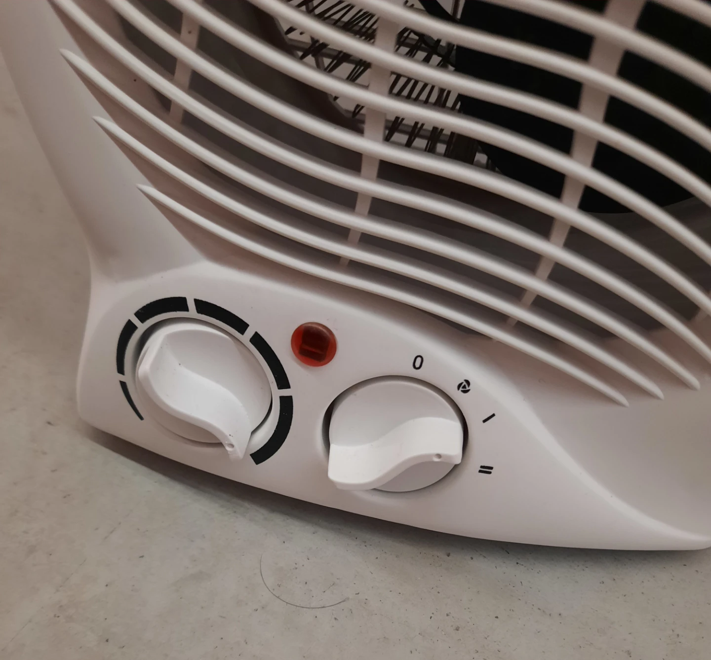 New 1500W Fan-Forced Space Heater white - photo 2