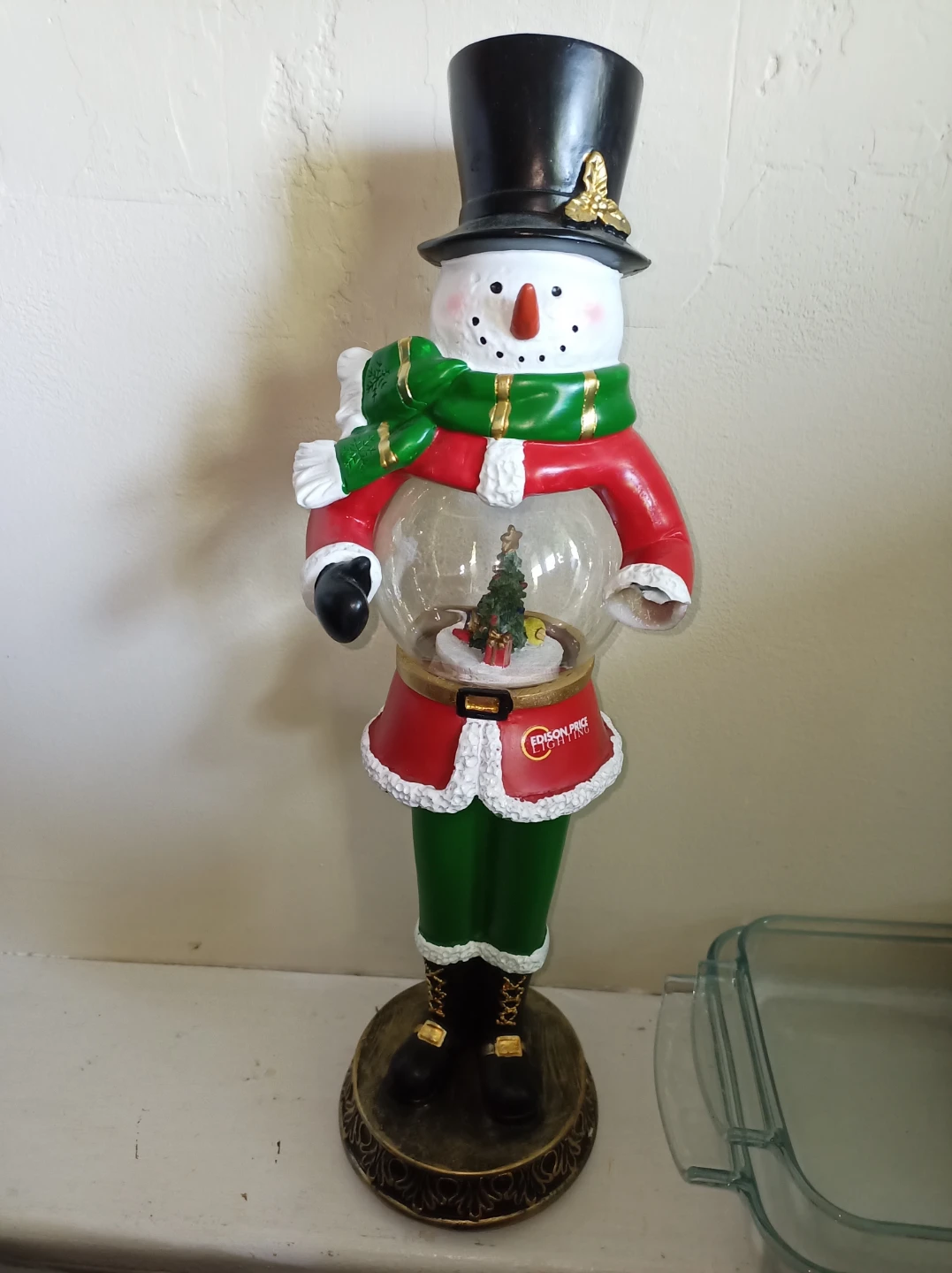 Free Vintage Figurine broken hand