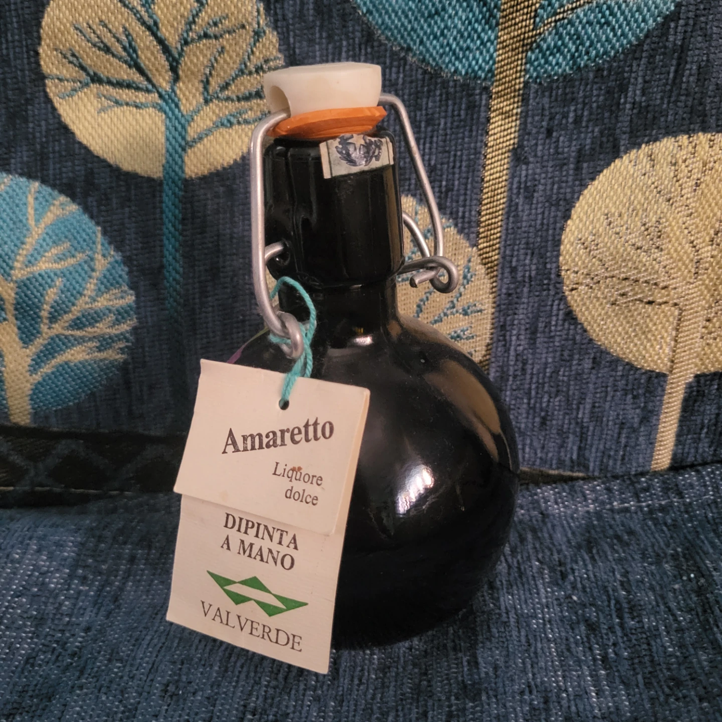 Valverde Amaretto Liquore Dolce bottle - photo 2
