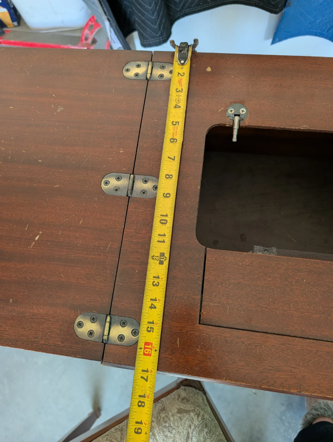 Antique Sewing Machine table with Stool - photo 5