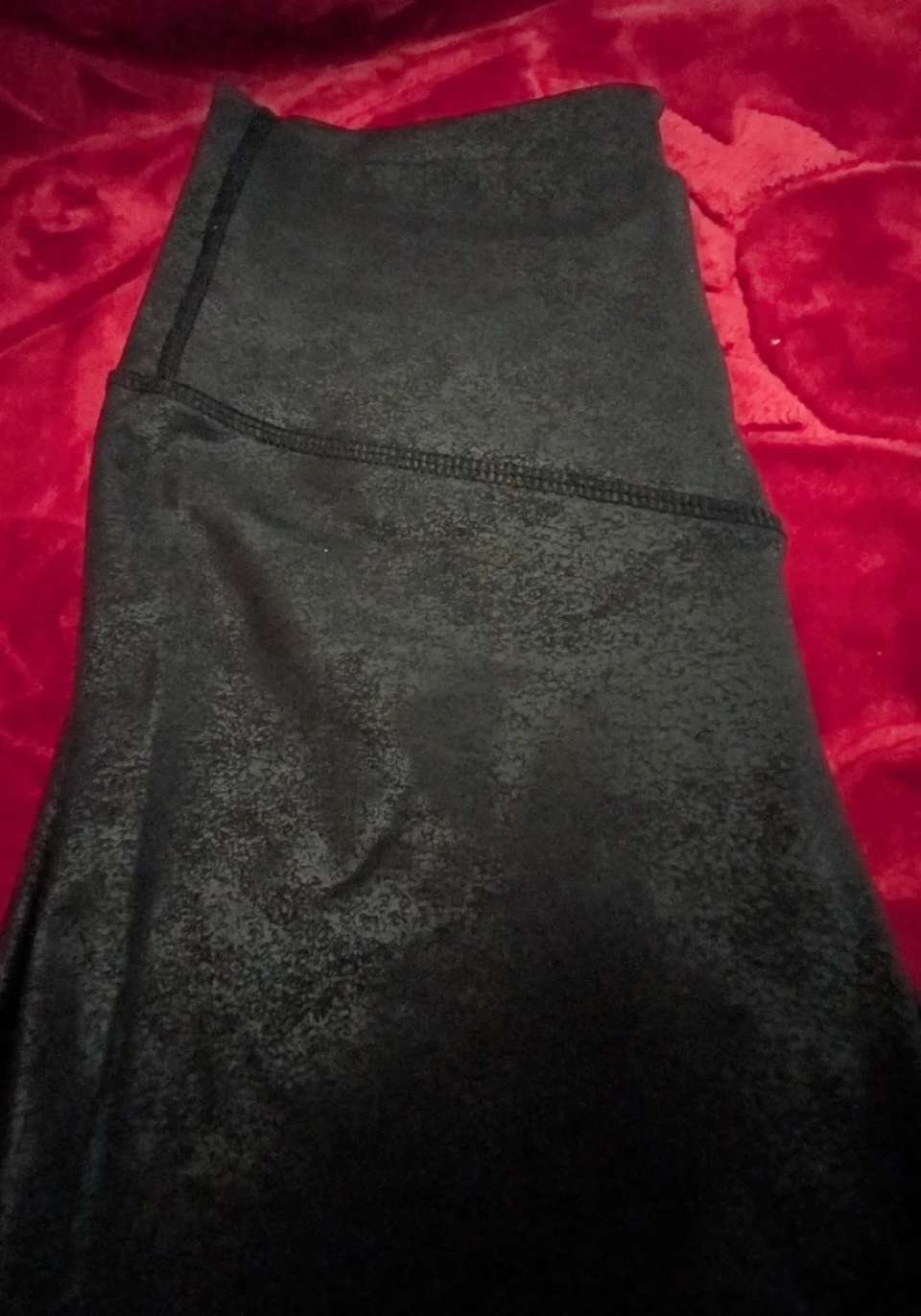 ⚽ OFFLINE by Aerie Black with silver shimmer Leggings Size M - photo 2