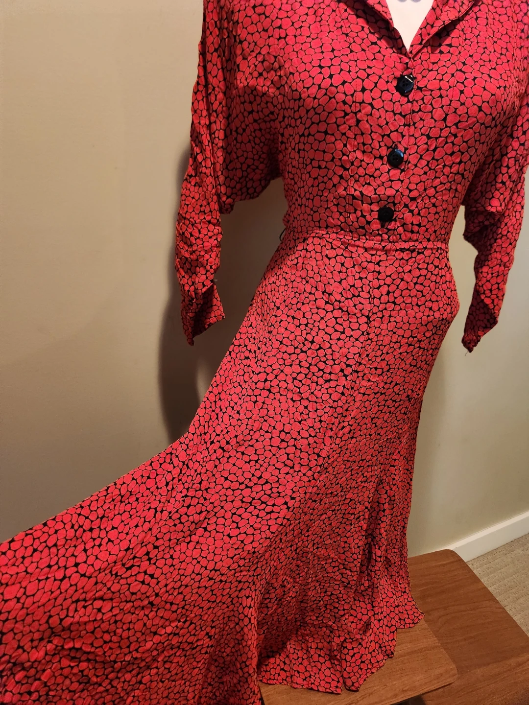 VINTAGE CAROL LITTLE Red and Black Patterned 1940s style Dress - photo 3