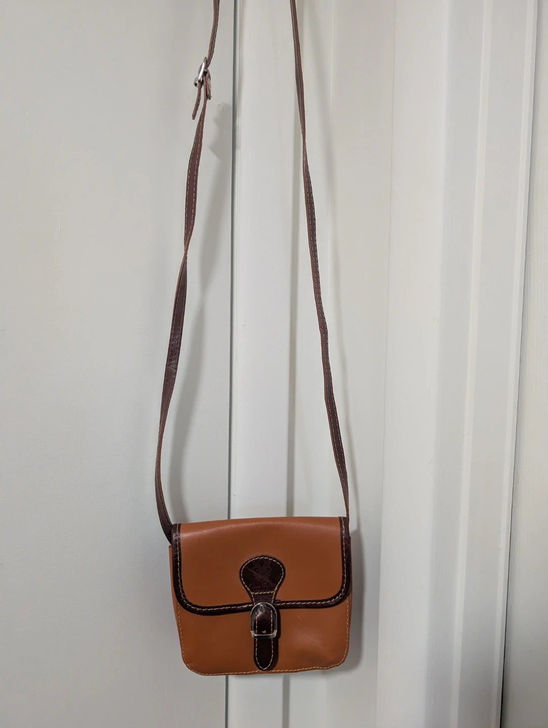 Sorella Bella Leather Crossbody Bag - photo 2