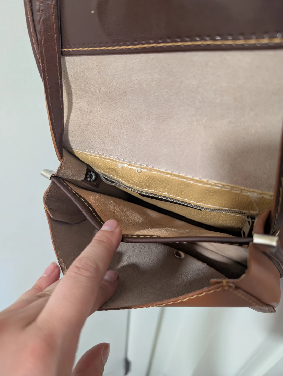 Sorella Bella Leather Crossbody Bag - photo 3