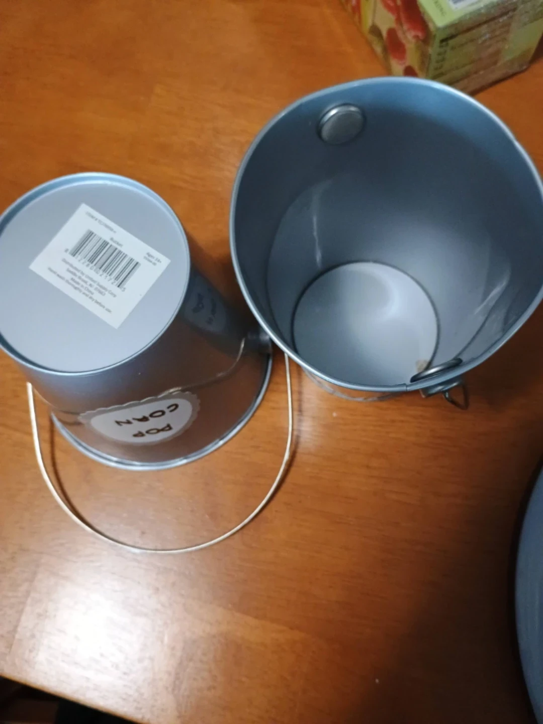 ⚽  Set of 2 Tin Popcorn Buckets - photo 2