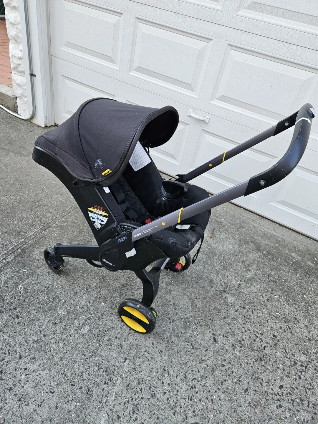 Doona plus with car seat and base - photo 4