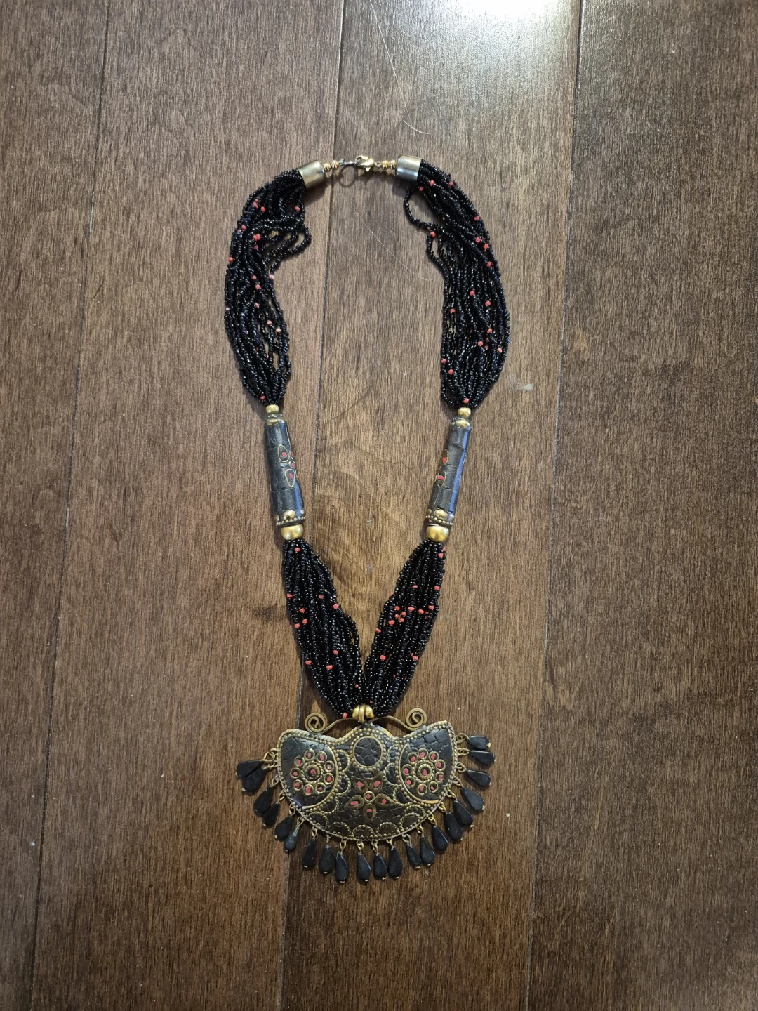 Indian Black beaded necklace with decorative pendant - photo 2