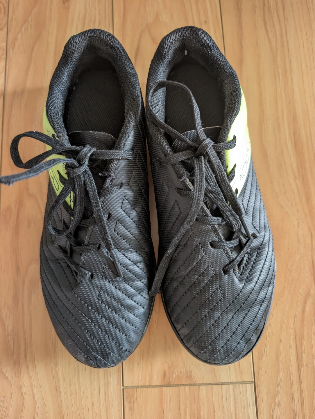 Boys size 3 Soccer turf shoes - photo 3