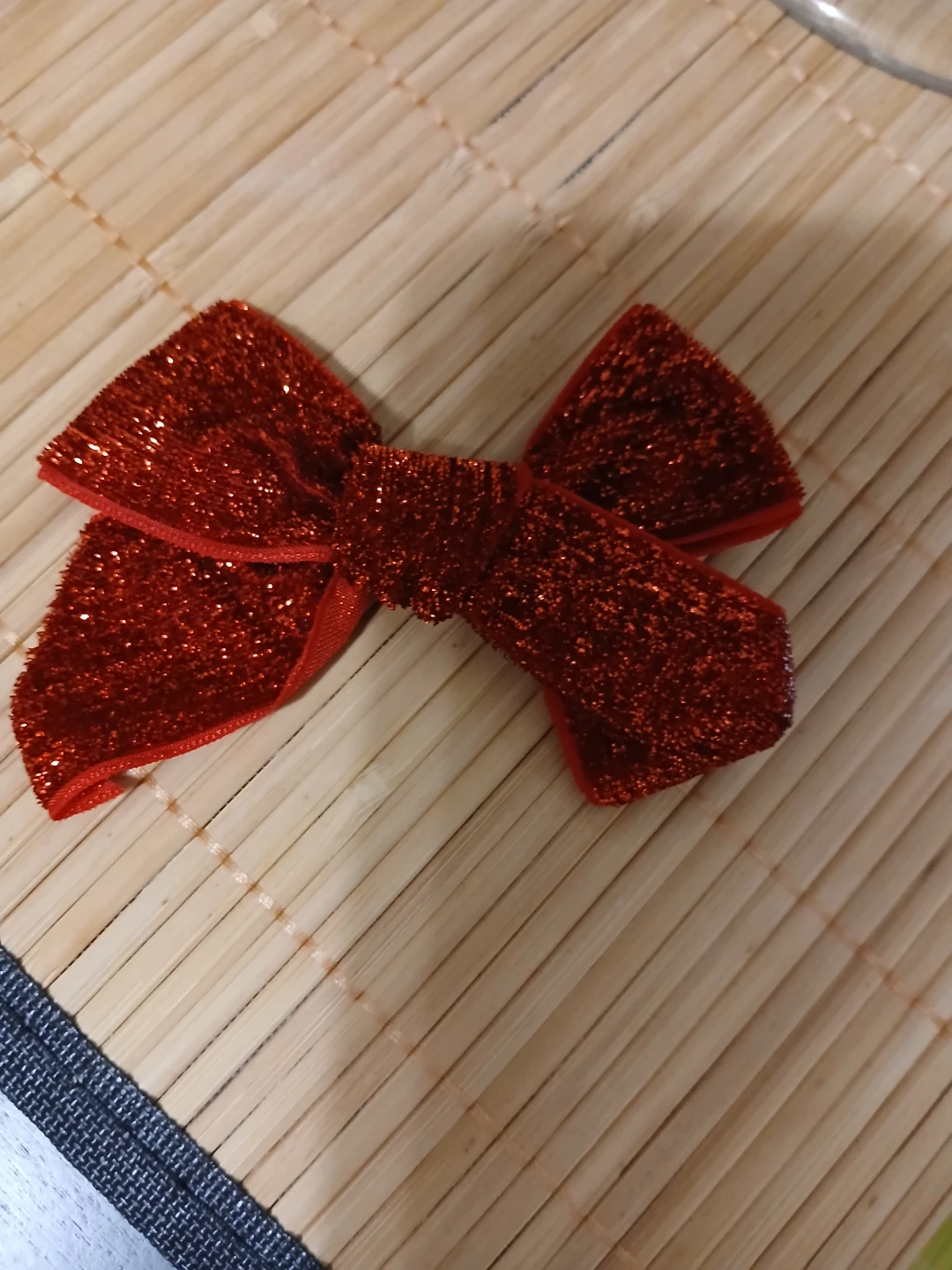 Red Glitter Bow⚽