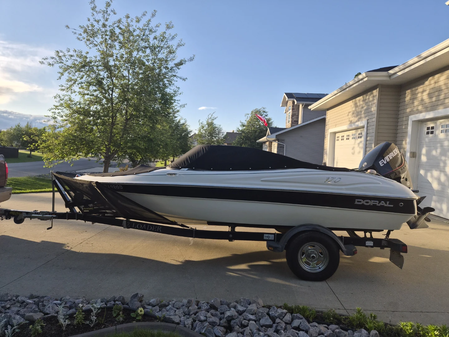 Doral 170 Boat with Evinrude Outboard Motor