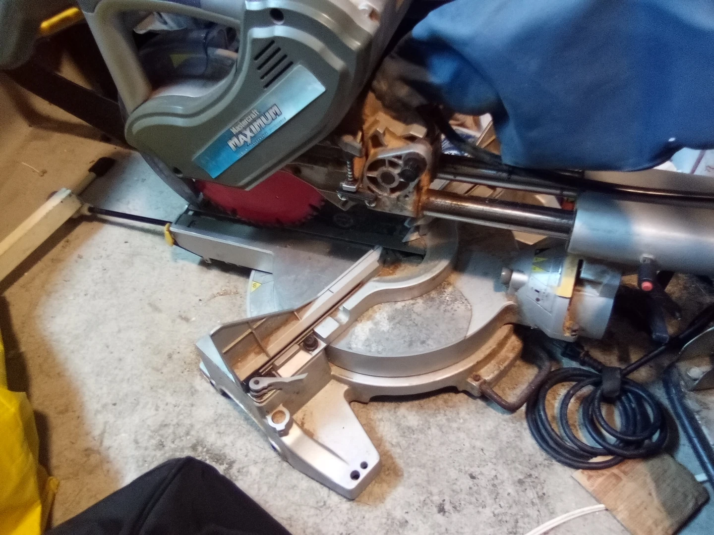 10" Mastercraft Maximum duel bevel sliding compound Miter Saw