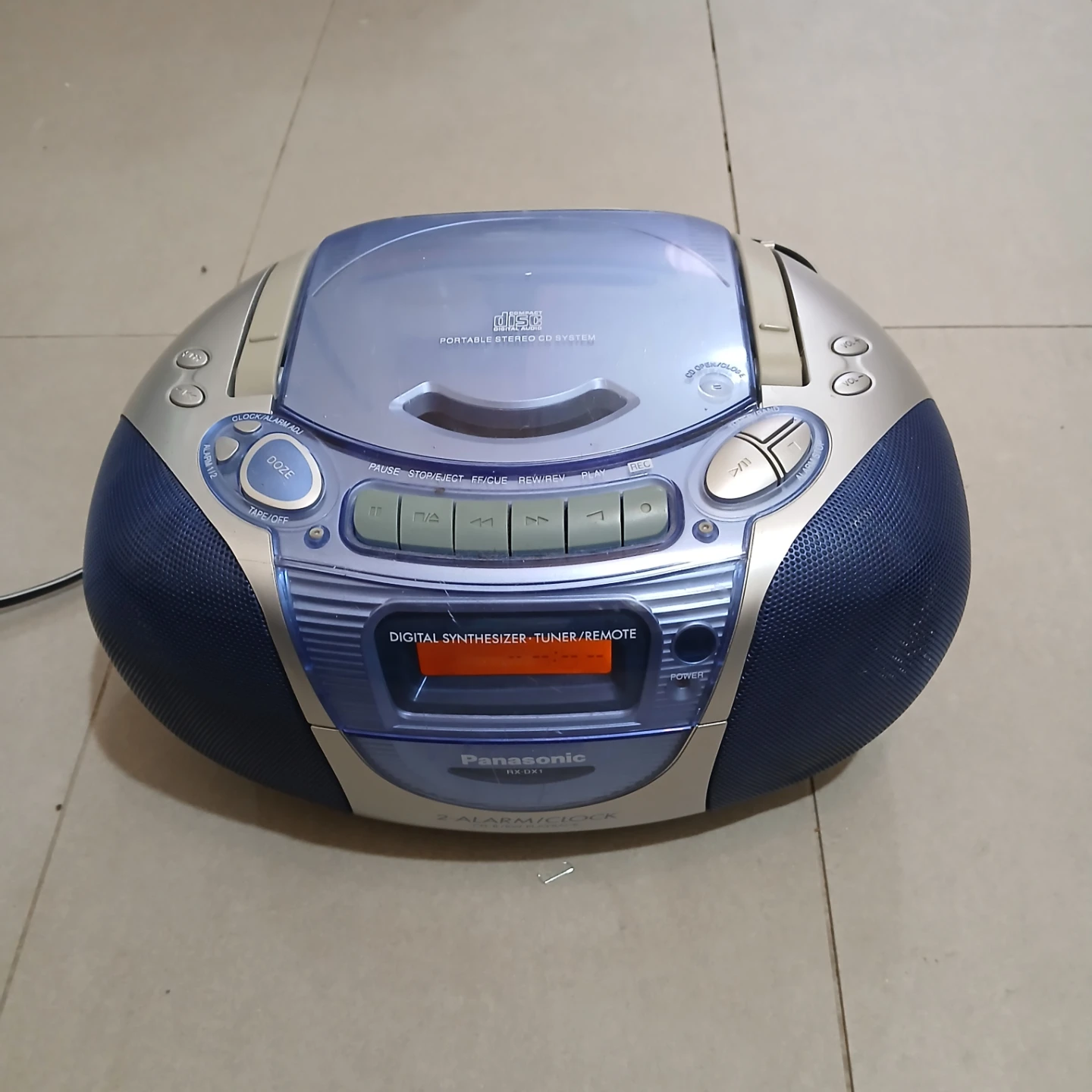 ⚽ Retro CD Player Cassette AM/FM Radio