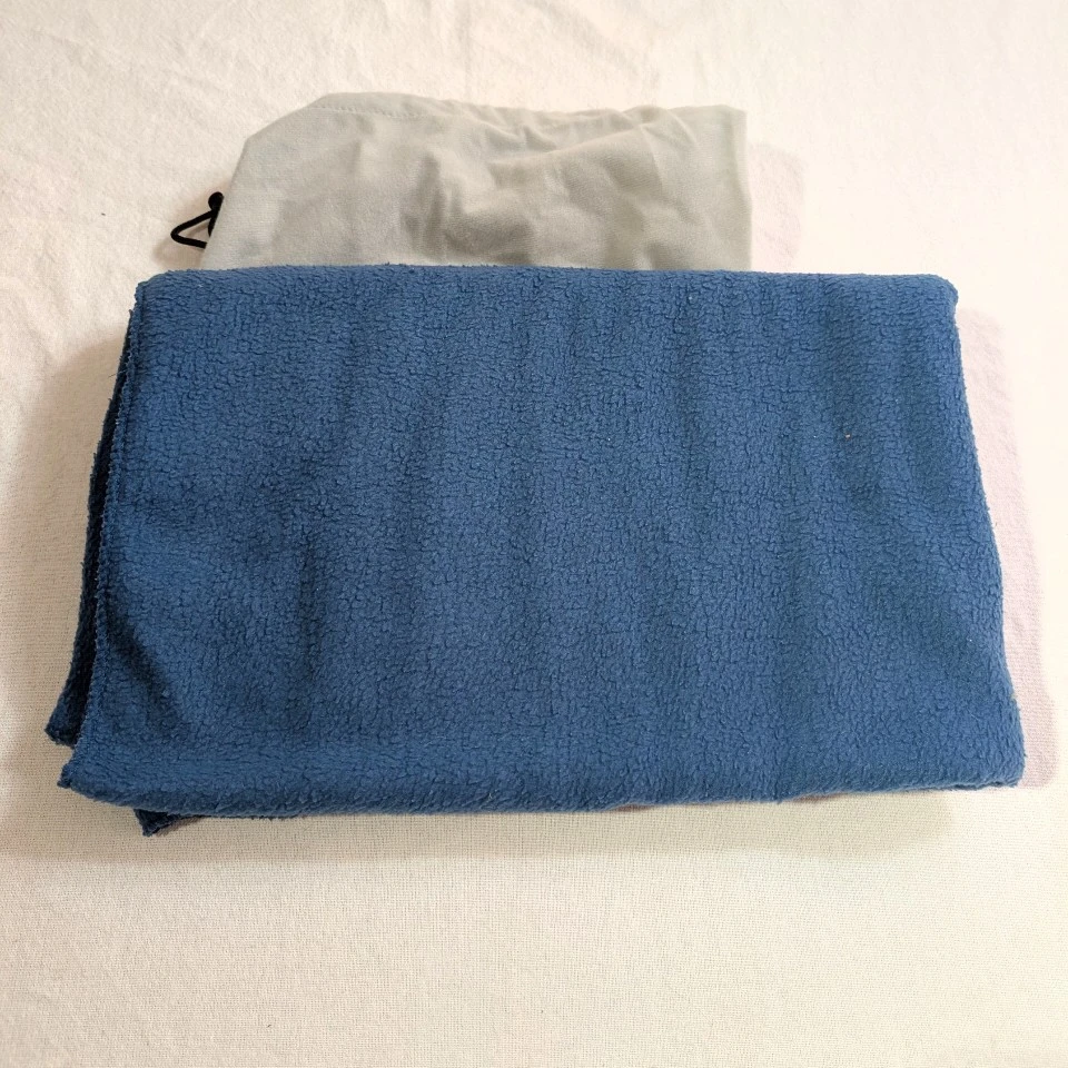Travel Blanket & Carrying Bag