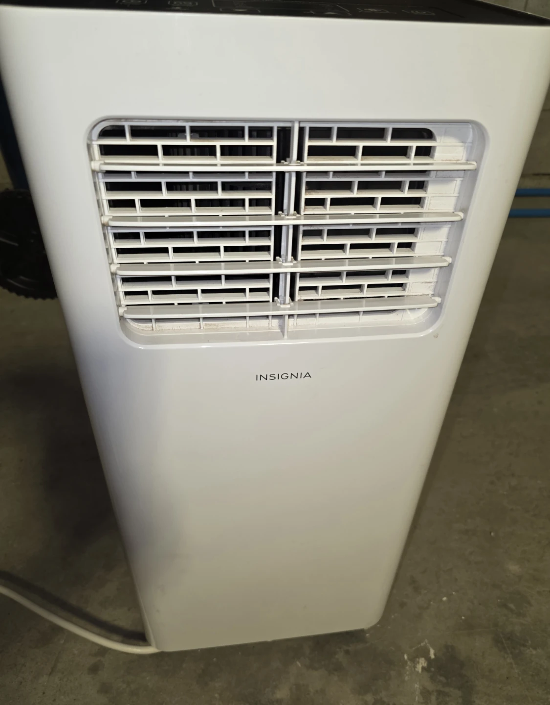 Insignia Portable Air Conditioner 8,000 BTU with remote