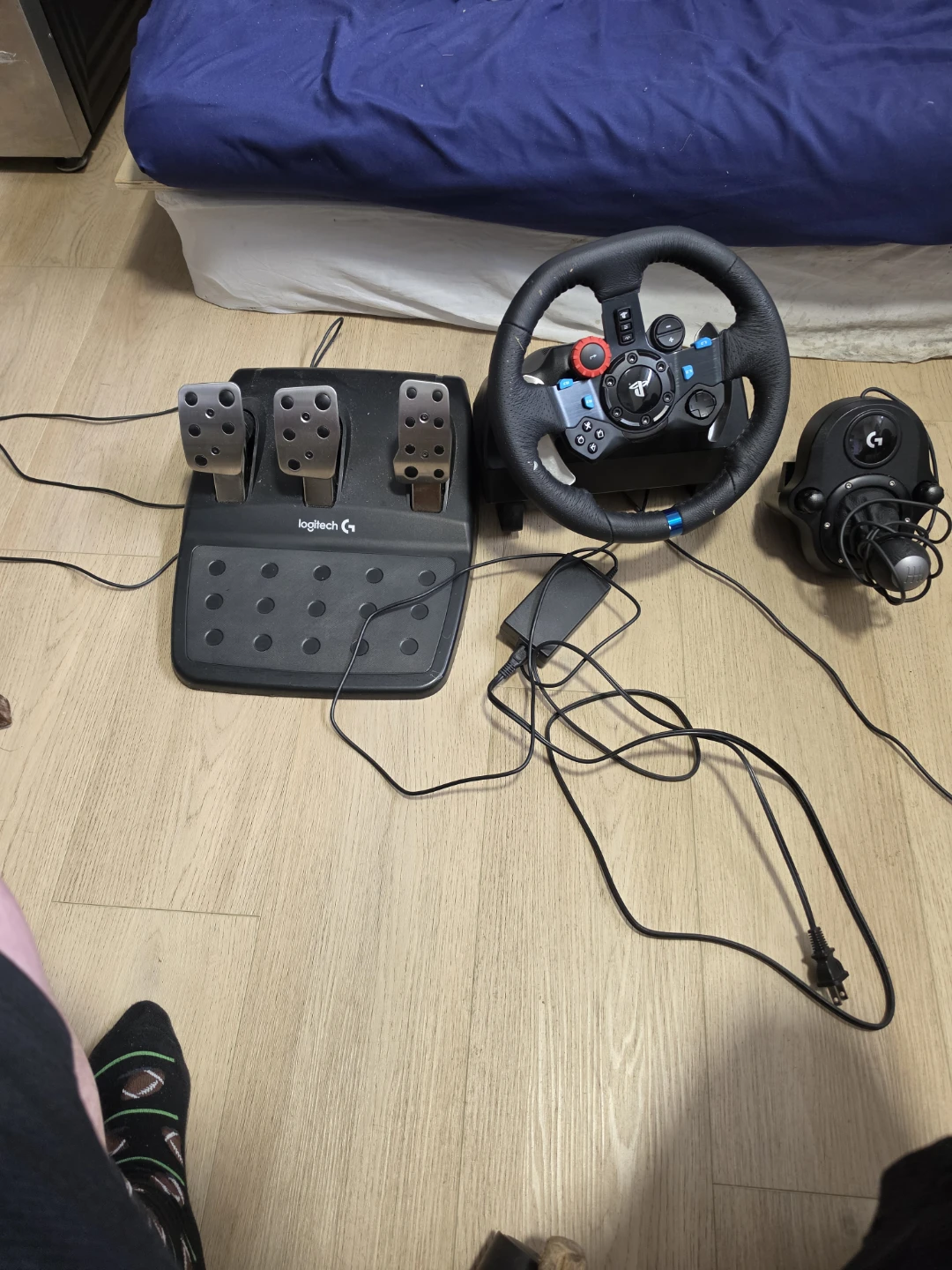 Logitech G29 Racing Wheel and Pedals