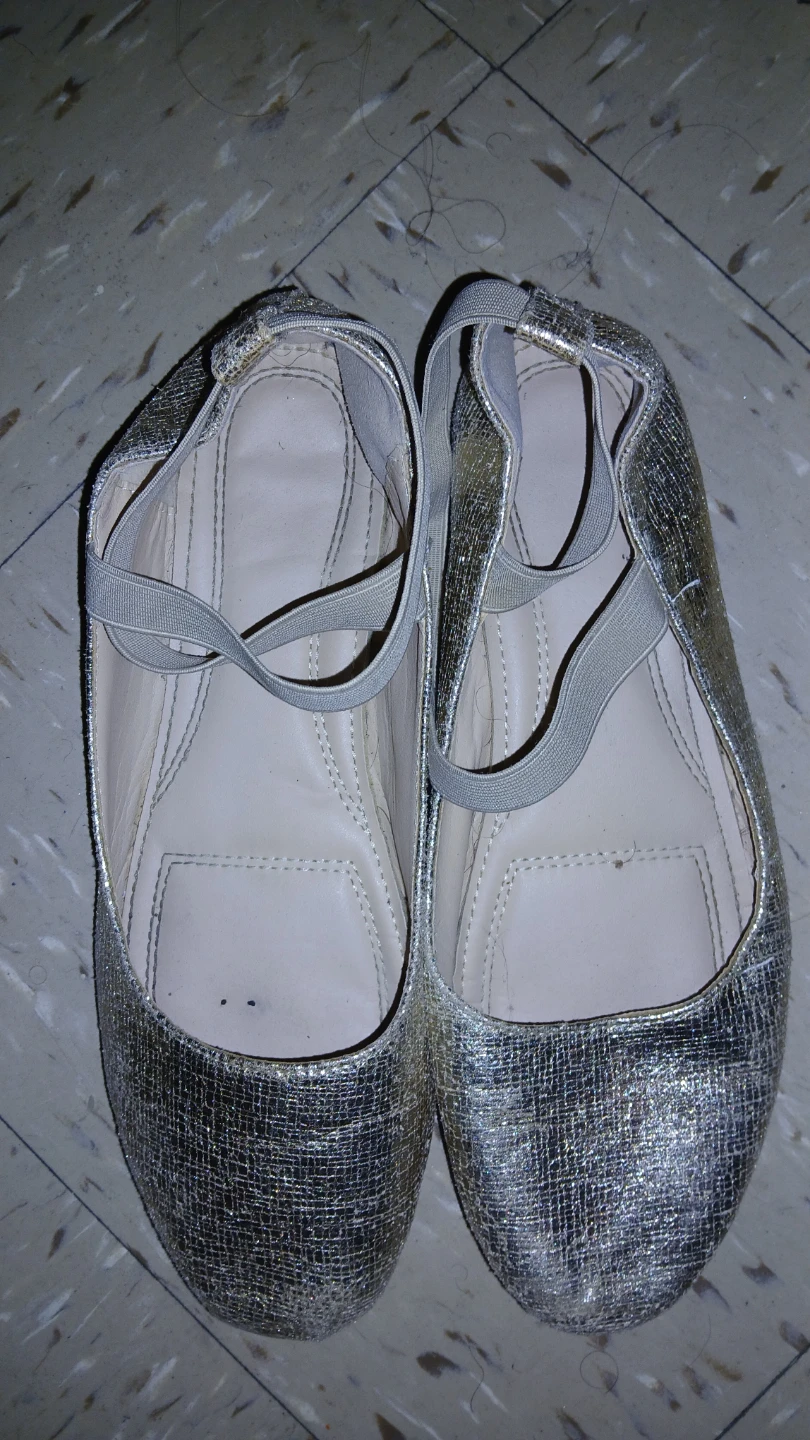 Women's flat shoes size 8