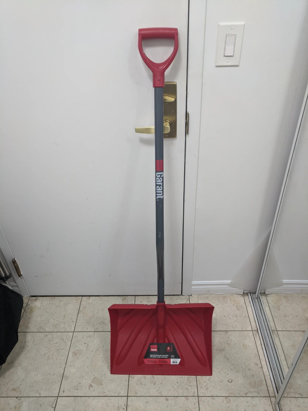 Garant Ergonomic Snow Shovel