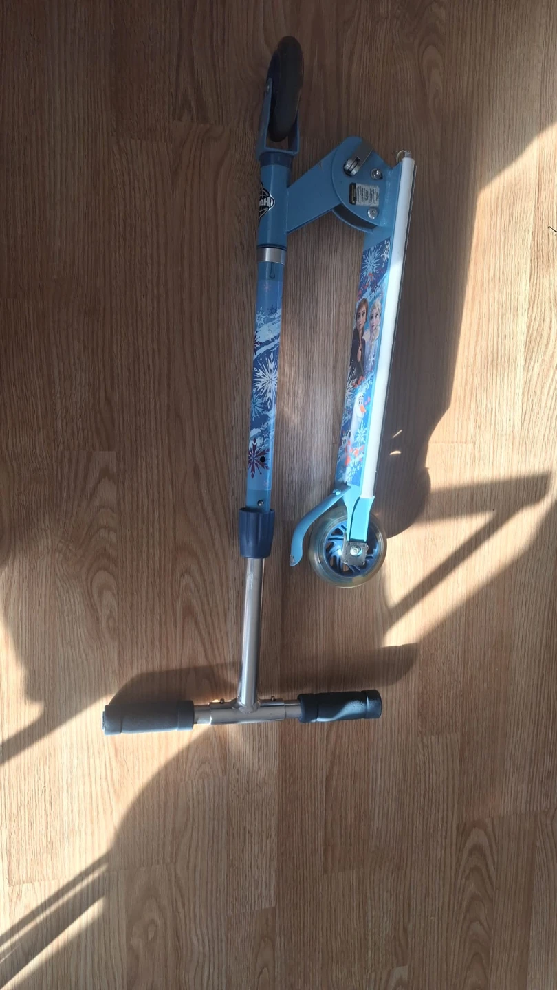 Kids Frozen Scooter - photo 3