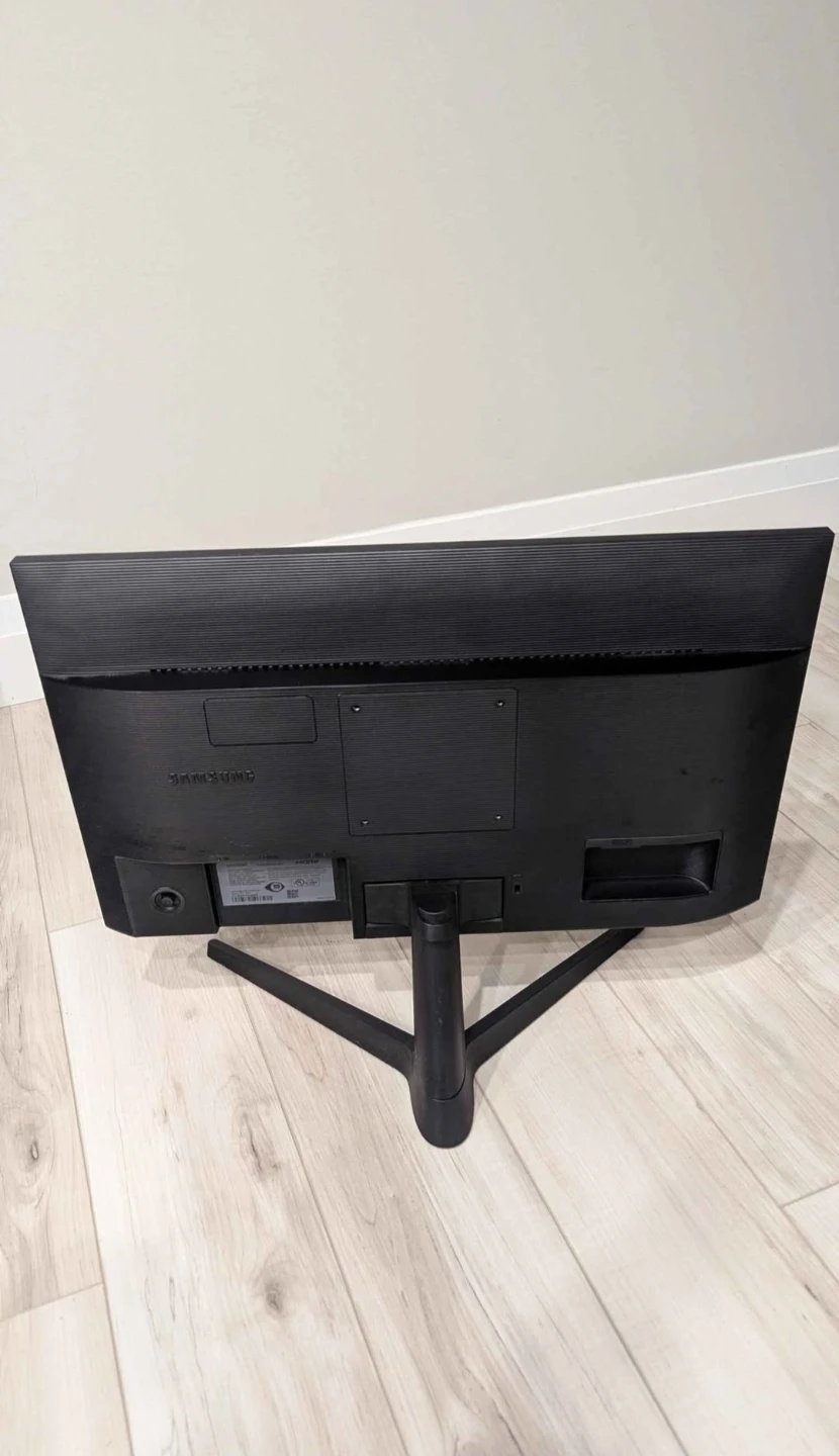Samsung 24 inch 75hz Monitor - photo 3