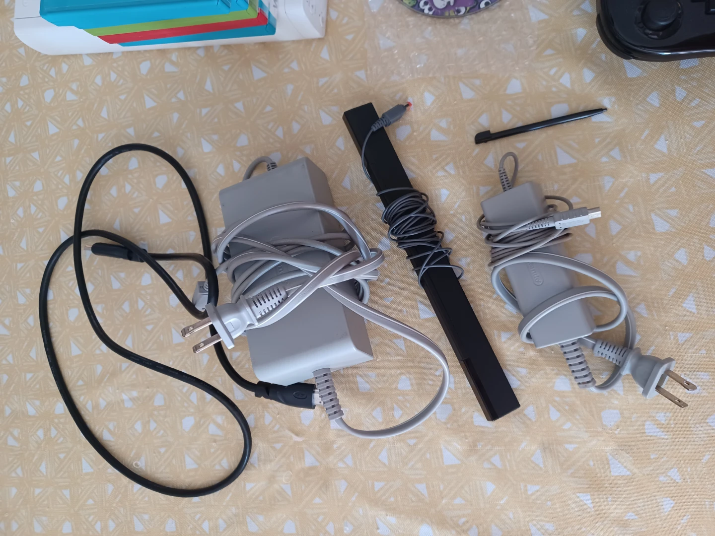 Wii U console and game lot - photo 3