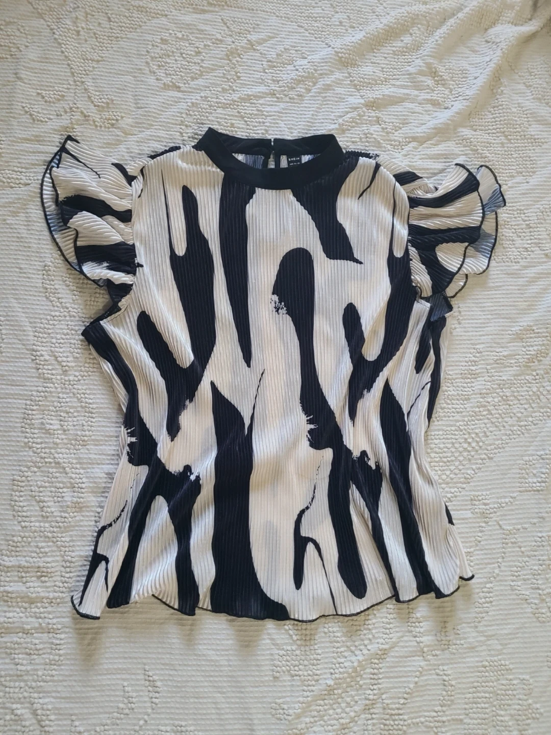 Black & White Pleated Top - Size L