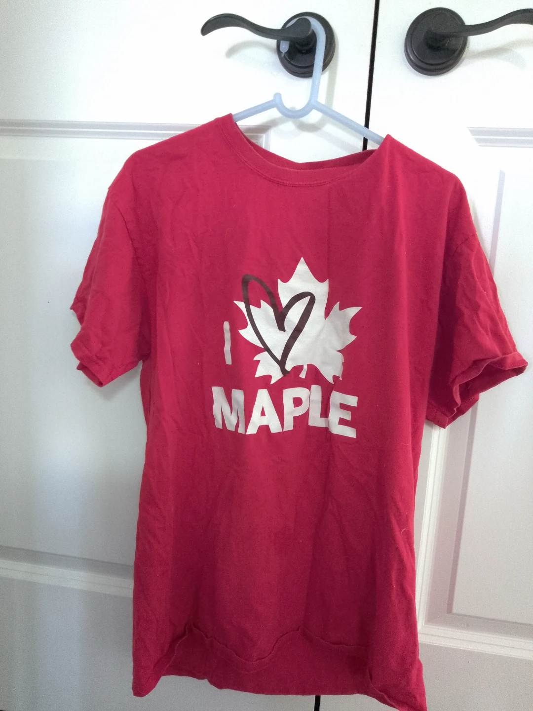 Tim Hortons "I Love Maple" T-Shirt ⚽